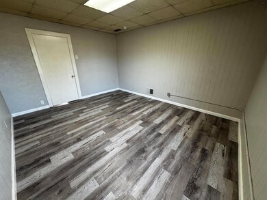 3201 Southwest Dr unit 5, Wichita Falls, TX 76306 - photo 6