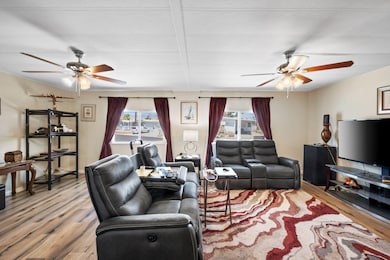 32545 Saint Andrews Dr, Thousand Palms, CA 92276 - photo 7