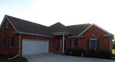 614 Mac St, Shelbyville, TN 37160 - photo 2