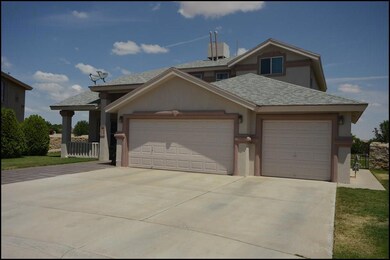 476 Desert Marigold St, Horizon City, TX 79928 - photo 3