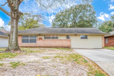 1729 Bayram Dr, Houston, TX 77055 - photo 2