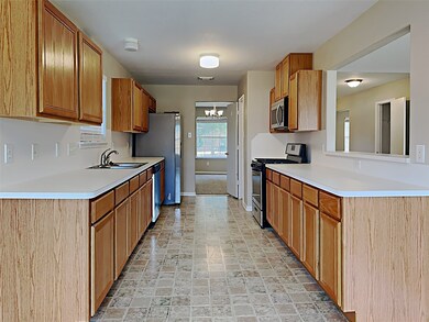 7826 Fall Glen Dr, Houston, TX 77040 - photo 3