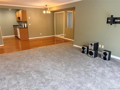 1726 Fort St unit 10, Trenton, MI 48183 - photo 5