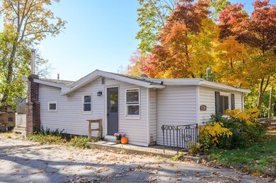 39 Pine Cliff Rd, East Weymouth, MA 02189 - photo 2