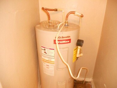 Hot water heater