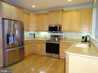 618 Bellflower Rd unit V229, Langhorne, PA 19047 - photo 6