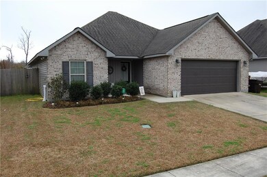325 Ashton Oaks Ln, Luling, LA 70070 - photo 2