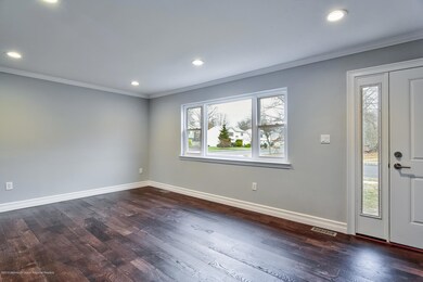 003_Living Room