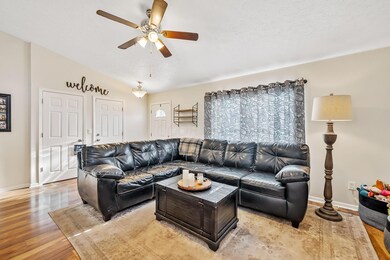 11-web-or-mls-6515 Cloverlawn Cir-111