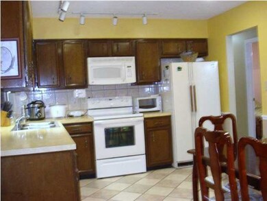 9224 Fairground Rd, Louisville, KY 40291 - photo 7