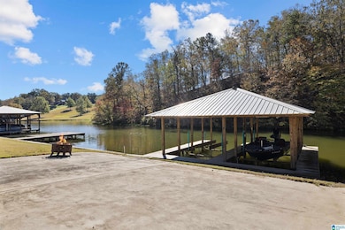 Boat house - 2 lifts