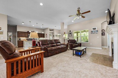 6085 Walk Along Wy-Crestview-22