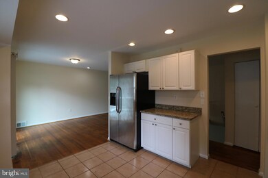 14305 Blackmon Dr, Rockville, MD 20853 - photo 5