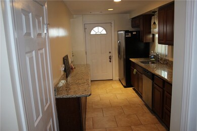 7 Ivy St, Pawtucket, RI 02860 - photo 6