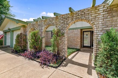 409 Mountainview Dr, Hurst, TX 76054 - photo 5