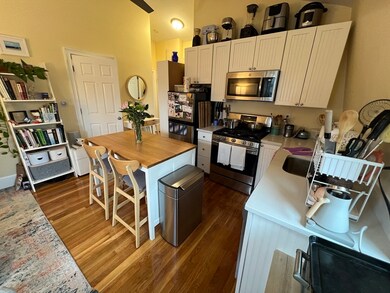 65 Walden St unit 4, Cambridge, MA 02140 - photo 2