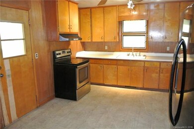 26 McKinnish Cove Rd, Asheville, NC 28806 - photo 5