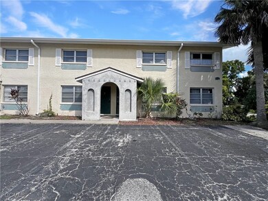 6635 Warwick Cir unit 8, Fort Myers, FL 33919 - photo 3