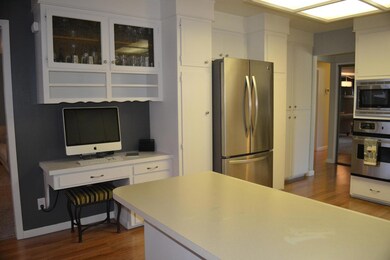 Kitchen #3.jpg