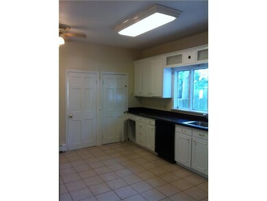 4 Roanoke St, Providence, RI 02908 - photo 2