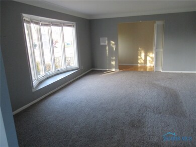 Living Room w/Bay Window