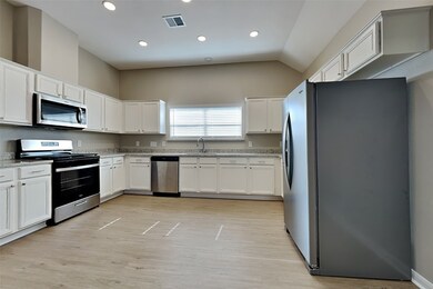 30307 Emerson Creek Dr, Spring, TX 77386 - photo 6