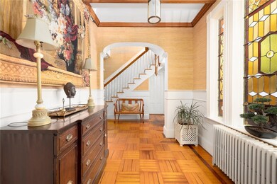 360 Broadway, Newport, RI 02840 - photo 7