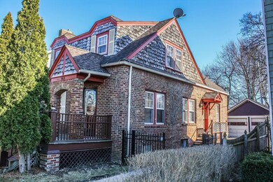 909 Sparrow Ave, Lansing, MI 48910 - photo 2