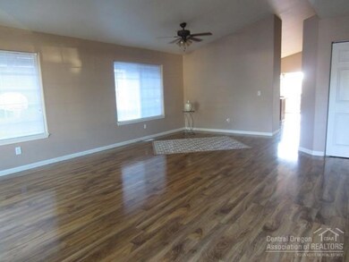 448 NE Alpenview Ln, Bend, OR 97701 - photo 5