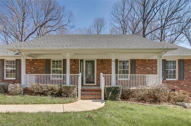 608 Horse Mountain Dr, Asheboro, NC 27205 - photo 2