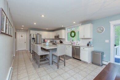 2 Marks Ct, Londonderry, NH 03053 - photo 5