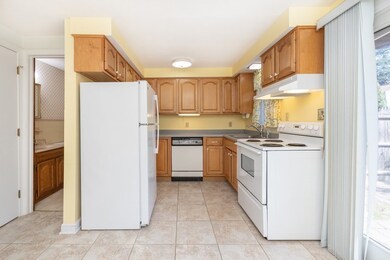 16 Corey Colonial, Agawam, MA 01001 - photo 6