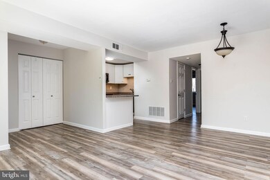 802B Putnam Blvd unit 40B, Nether Providence Township, PA 19086 - photo 7