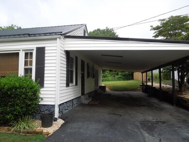 Spacious Carport