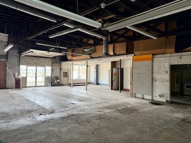 104 S Pine St, Mountain View, MO 65548 - photo 2