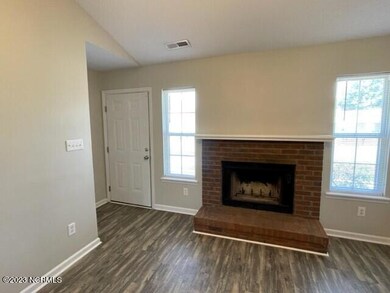 116 Creekview Dr, Jacksonville, NC 28540 - photo 2