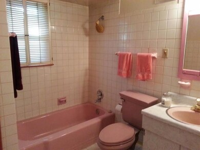 425 W 49th Ave, Gary, IN 46408 - photo 6