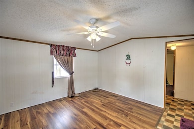 308 W N 2nd St, Strasburg, IL 62465 - photo 5