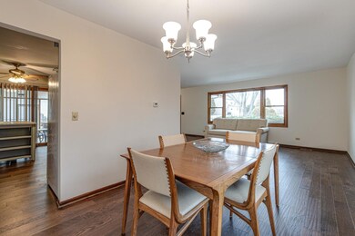 627 W Orchard St, Mundelein, IL 60060 - photo 7