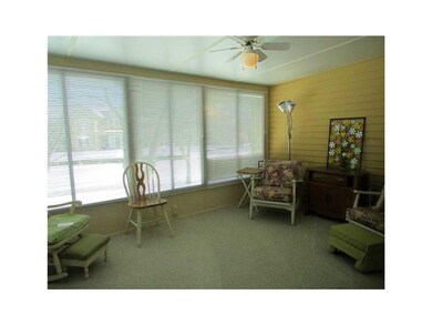 3-Seasons Porch/Room. Large 3 season porch.  Great