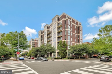 2020 Lofts unit T05, Washington, DC 20009 - photo 3