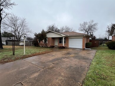 2106 Loy St, Sherman, TX 75090 - photo 2