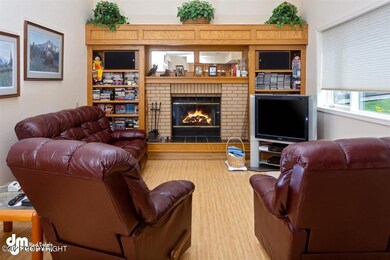 05-Family Room_DMD_2111