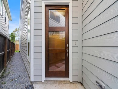 628 W 26th St, Houston, TX 77008 - photo 6