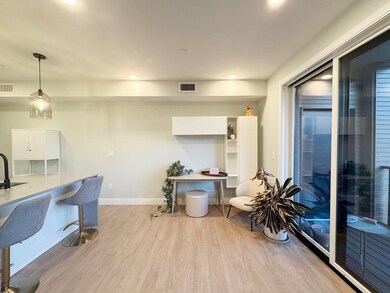 277 Border St unit 403, Boston, MA 02128 - photo 3