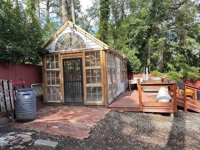 111 Buckingham Ave, Fayetteville, NC 28301 - photo 6