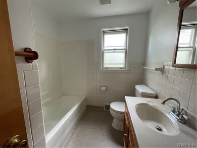 977 Nash Rd, North Tonawanda, NY 14120 - photo 4