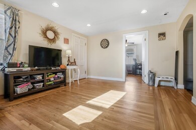 85 Forbes St, Riverside, RI 02915 - photo 3
