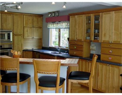 80 S Niantic Dr, Charlestown, RI 02813 - photo 4