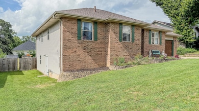 707 E Bryant Ave, Ozark, MO 65721 - photo 2